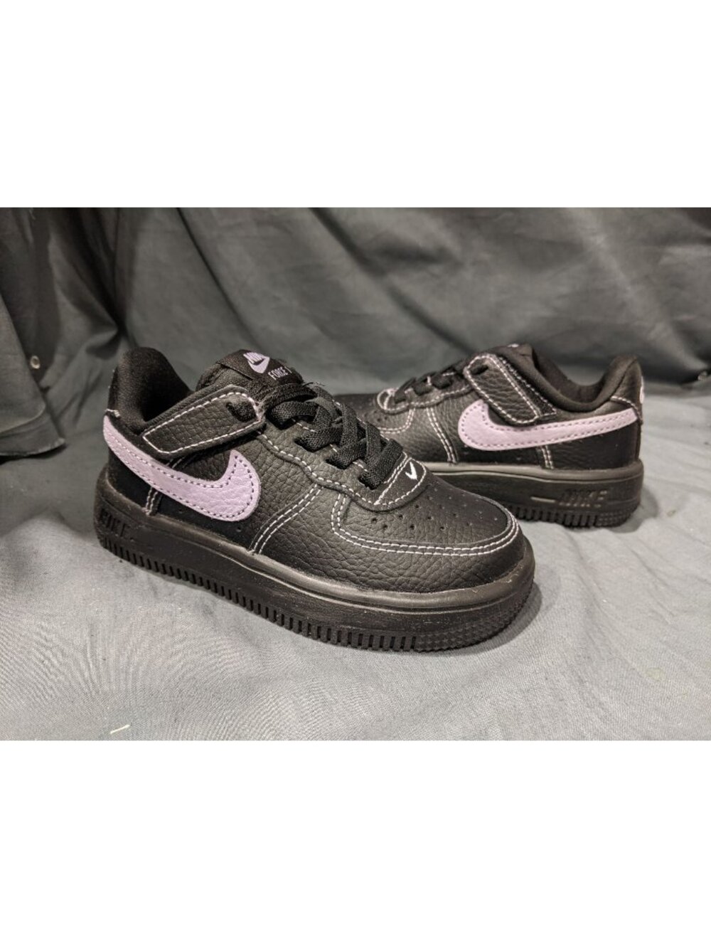 Nike Toddler's Air Force 1 LV8 Easy On Low Black/Purple Size 8c NEW IN BOX!